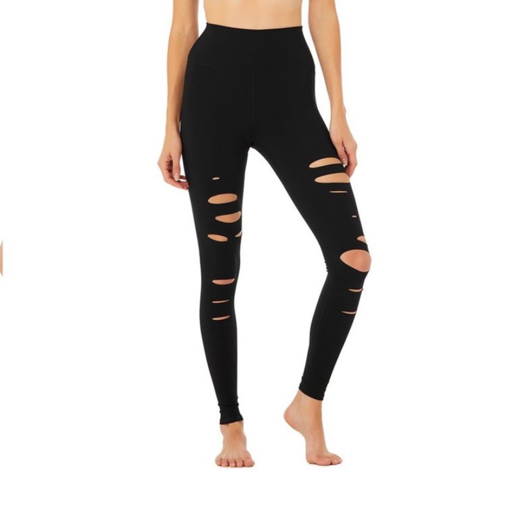 NWOT Alo yoga ripped warrior legging in black size M